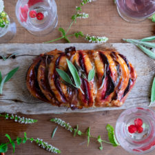 Hasselbackgebraad met spek en rode biet